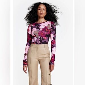 Smythe Scrunch Sleeve Crewneck tee Medium